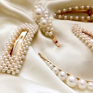 Luxury Pearl hair pin clips $1 each